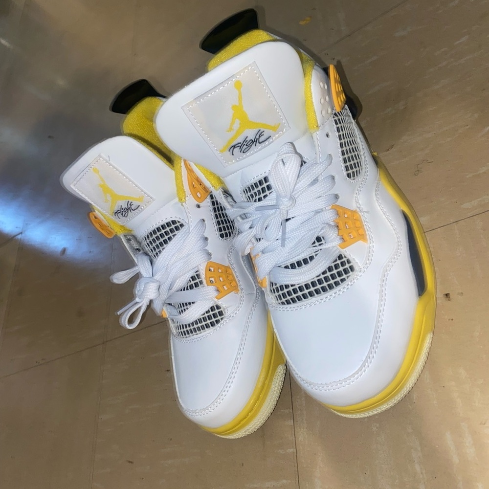 Jordan flight men size 8.5White and Yellow Sneakers
